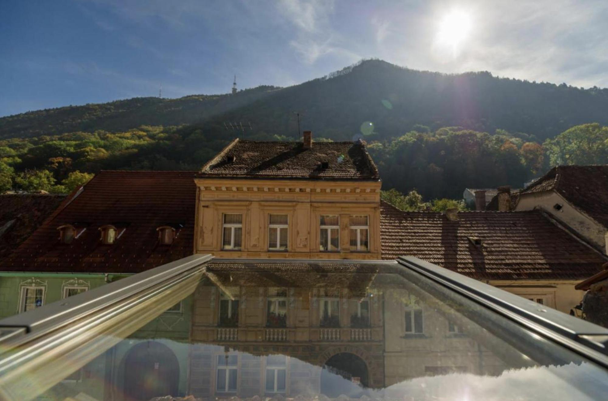 Rooftop Proprety With Large Terrace & Stunning Views - Брашов Экстерьер фото
